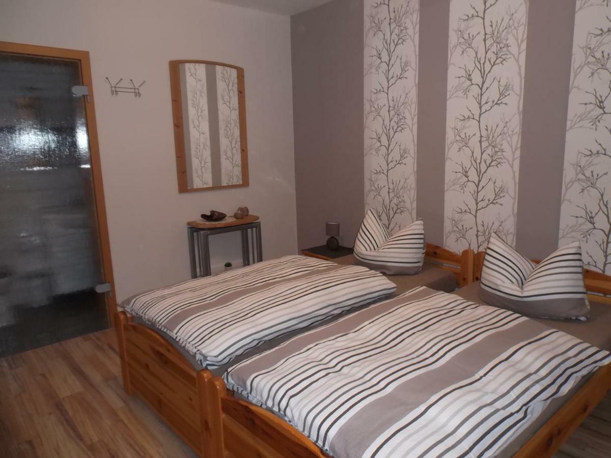 Ferienwohnung Schmitz Anschau Buitenkant foto