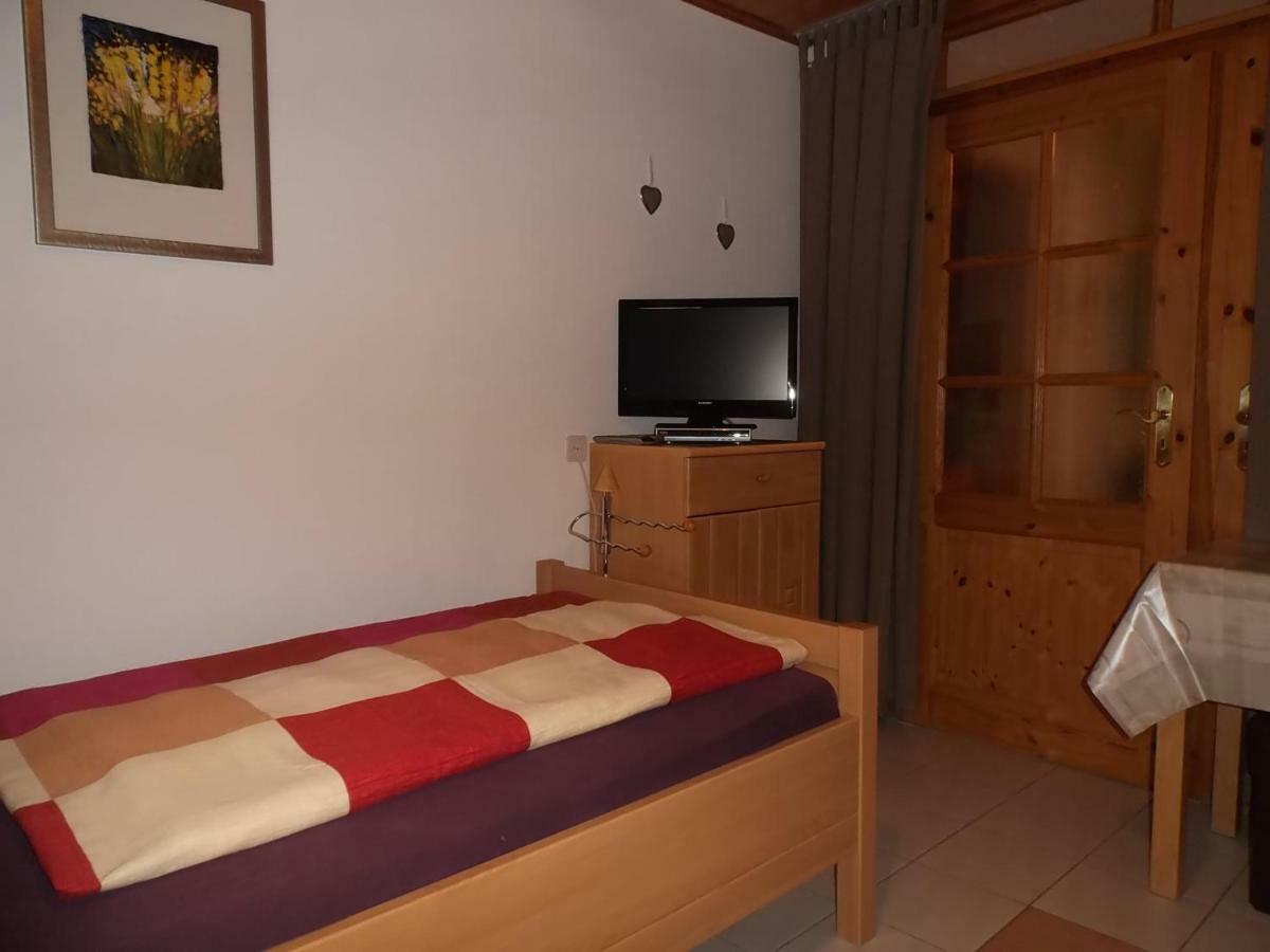 Ferienwohnung Schmitz Anschau Buitenkant foto